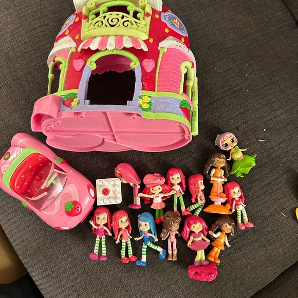 Strawberry-Themed Dollhouse Playset with Car and Dolls - Pink and Green - Picture 1 of 5